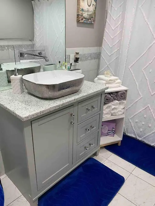 3 Bedroom Duplex W Large Backyard Nova Iorque Estados Unidos da América