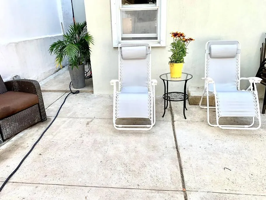 3 Bedroom Duplex W Large Backyard Nova Iorque