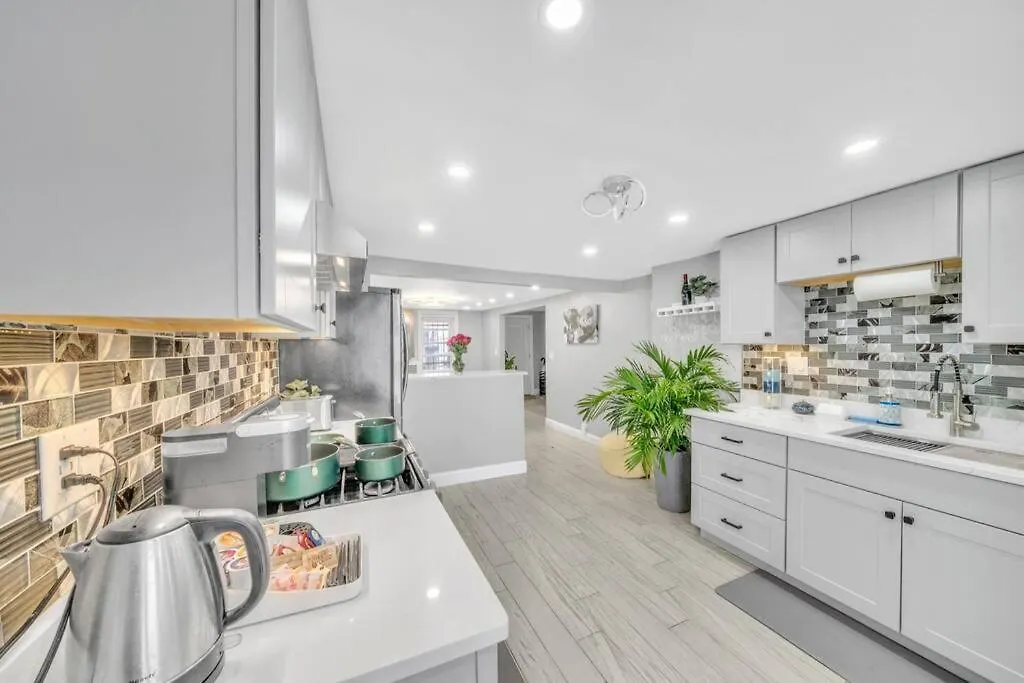 3 Bedroom Duplex W Large Backyard Nova Iorque 0*,