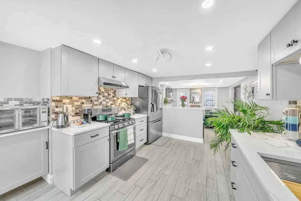 3 Bedroom Duplex W Large Backyard Nova Iorque